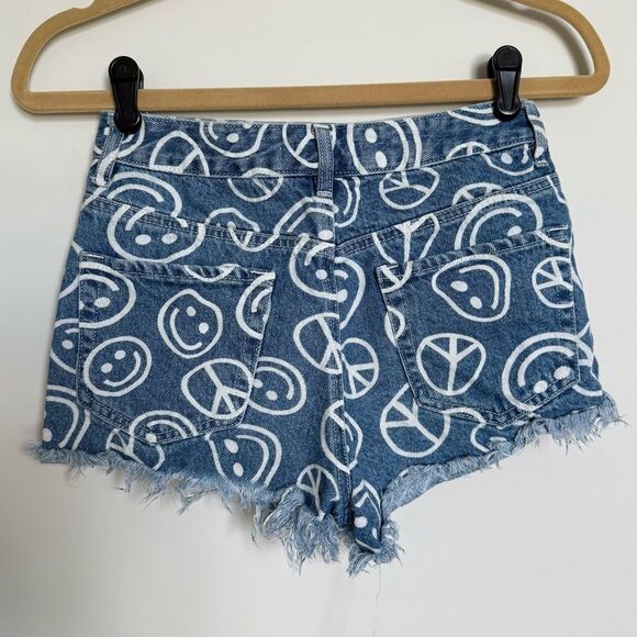 Pacsun Smiley Face Peace Signs High Waisted Festival Denim Shorts Size 25 - Picture 2 of 5